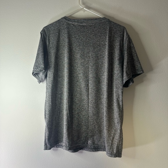 Men’s Real Essentials Size Large Quick Dry 5 Pack Shirt Bundle - Picture 11 of 16